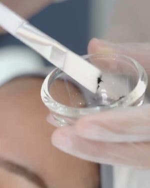 Hollywood Carbon Peel